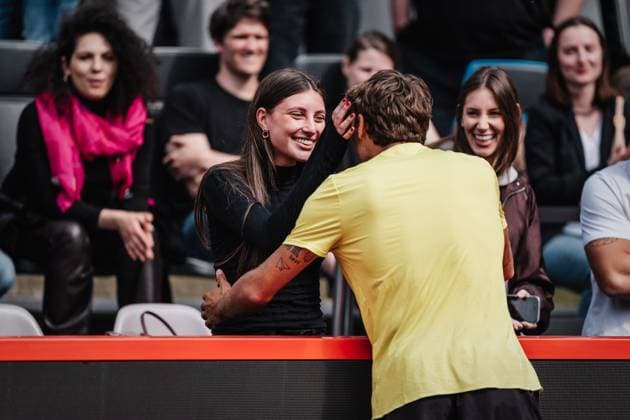 Tennis men bitpanda Hamburg Open Final ATP 500 Andrei Andreyevich Rublev RUS vs Flavio Cobolli ITA 24 05 2025 v l Matilde Galli friend and Flavio Cobolli after the tournament victory Hamburg Tennisstadion am Rothenbaum Hamburg Germany