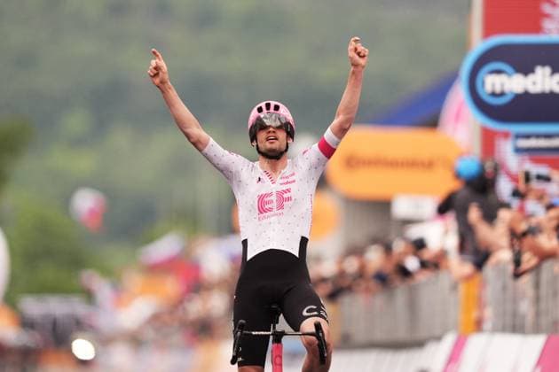 Sport Bilder des Tages Asgreen Kasper of Ef Education - Easypost, stage winner, during the stage 14 of the Giro d™Italia from Treviso to Nova Gorica Gorizia, Slovenia - Saturday, May 24, 2025. - cycling.  Copyright: xMassimoxPaolone LaPressex