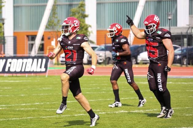 ruben de ruyter (Potsdam Royals, 21) is happy, Potsdam Royals vs Paderborn Dolphins 2025, 2025.05.24 , GFL, Spieltag 3 Photo: Foot Bowl Thomas Sobotzki Copyright: xFotodesign-Berlinx