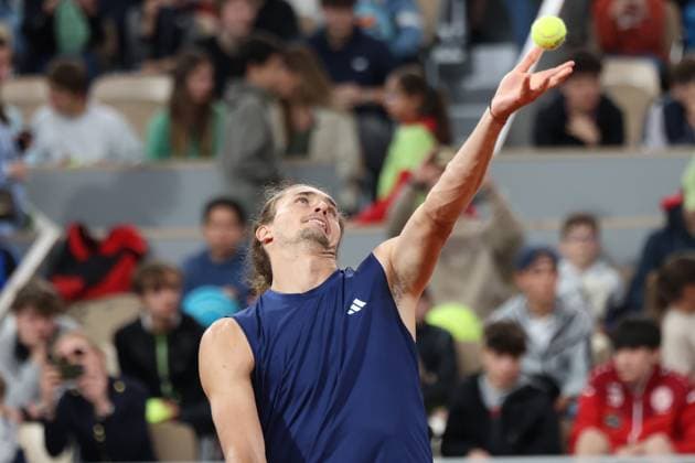 May 24, 2025, Paris, Celestynow, France: ALEXANDER ZVEREV of Germany during practice session before French Open 2025 at Roland Garros in Paris. Paris France - ZUMAc278 20250524_zsp_c278_050 Copyright: xMarcinxCholewinskix