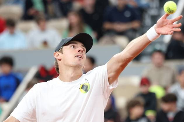 May 24, 2025, Paris, Celestynow, France: ALEX DE MINAUR of Australia during practice session before French Open 2025 at Roland Garros in Paris. Paris France - ZUMAc278 20250524_zsp_c278_048 Copyright: xMarcinxCholewinskix