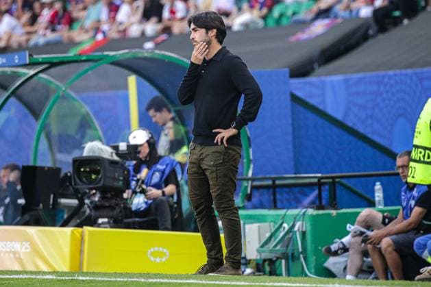 2025-05-24 FC Barcelona, Barca v Arsenal WFC - UEFA Women s Champions League Final LISBON, PORTUGAL - MAY 24: head coach Pere Romeu of FC Barcelona looks on during the UEFA Women s Champions League Final match between FC Barcelona and Arsenal WFC at Estadio Jose Alvalade on May 24, 2025 in Lisbon, Portugal. (Photo by Leiting Gao BSR Agency) Lisbon Portugal Content not available for redistribution in The Netherlands directly or indirectly through any third parties. Copyright: xBSRxAgencyx