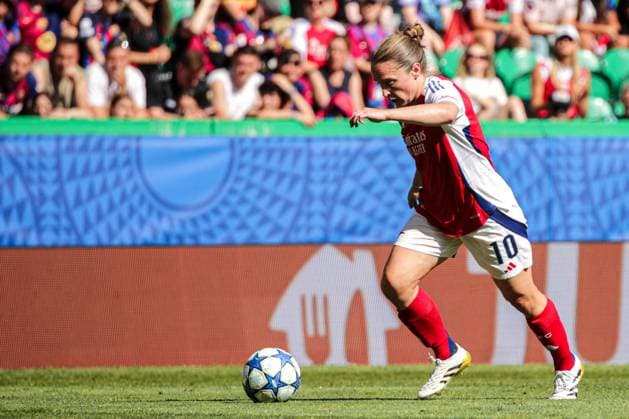 2025-05-24 FC Barcelona, Barca v Arsenal WFC - UEFA Women s Champions League Final LISBON, PORTUGAL - MAY 24: Kim Little of Arsenal Women FC shoots during the UEFA Women s Champions League Final match between FC Barcelona and Arsenal WFC at Estadio Jose Alvalade on May 24, 2025 in Lisbon, Portugal. (Photo by Leiting Gao BSR Agency) Lisbon Portugal Content not available for redistribution in The Netherlands directly or indirectly through any third parties. Copyright: xBSRxAgencyx