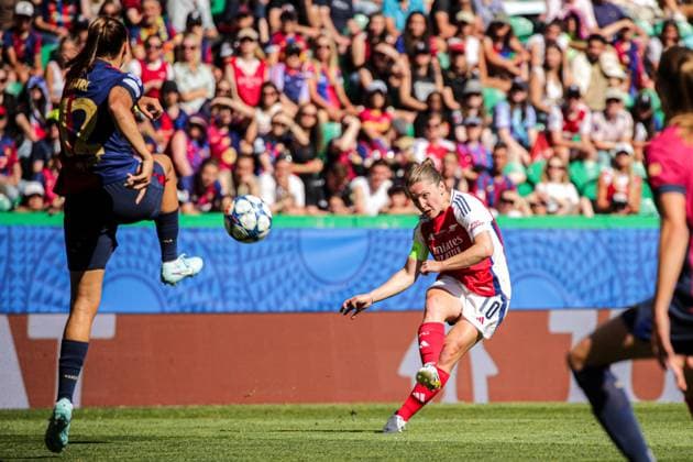 2025-05-24 FC Barcelona, Barca v Arsenal WFC - UEFA Women s Champions League Final LISBON, PORTUGAL - MAY 24: Kim Little of Arsenal Women FC shoots during the UEFA Women s Champions League Final match between FC Barcelona and Arsenal WFC at Estadio Jose Alvalade on May 24, 2025 in Lisbon, Portugal. (Photo by Leiting Gao BSR Agency) Lisbon Portugal Content not available for redistribution in The Netherlands directly or indirectly through any third parties. Copyright: xBSRxAgencyx