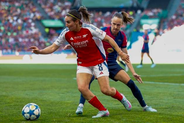 FC Barcelona, Barca s Caroline Graham Hansen (R) in action against Arsenal s Mariona Caldentey (L) during the UEFA Women s Champions League final soccer match between Arsenal Women FC and FC Barcelona, in Lisbon, Portugal, 24 May 2025. UEFA Women s Champions League Final - FC Barcelona vs. Arsenal Women FC !ACHTUNG: NUR REDAKTIONELLE NUTZUNG!  Copyright: xTonixAlbirx GRAF4053 20250524-55016931502_1