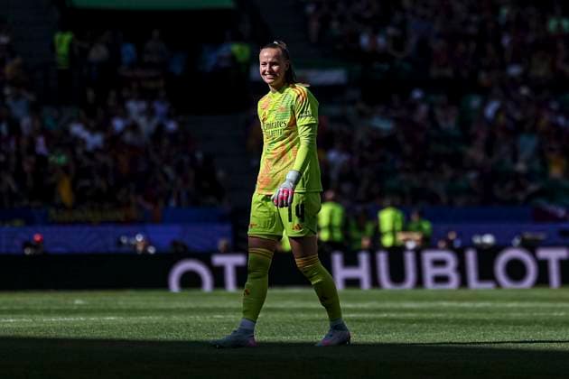 Lisbon, Portugal, May 24th, 2025: Daphne Van Domselaar (14 Arsenal FC) in action during the UEFA Womens Champions League game between Arsenal FC vs FC Barcelona, Barca Estadio Jose Alvalade, Lisbon on May 24th 2025 (Joao Bravo SPP) Copyright: xJoaoxBravoxx xSPPx spp-en-JoBr-JBF-6536