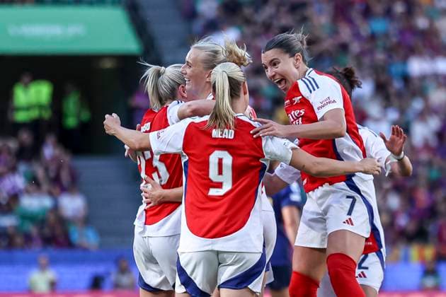 Lisbon, Portugal, May 24th, 2025: Stina Blackstenius (25 Arsenal FC) in action celebrating during the UEFA Womens Champions League game between Arsenal FC vs FC Barcelona, Barca Estadio Jose Alvalade, Lisbon on May 24th 2025 (Joao Bravo SPP) Copyright: xJoaoxBravoxx xSPPx spp-en-JoBr-JBF-7126