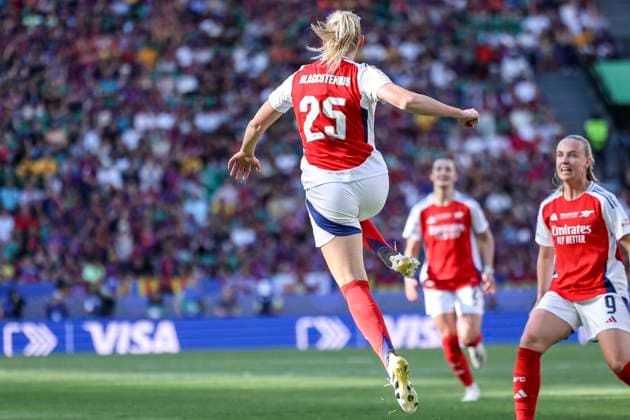 Lisbon, Portugal, May 24th, 2025: Stina Blackstenius (25 Arsenal FC) in action celebrating during the UEFA Womens Champions League game between Arsenal FC vs FC Barcelona, Barca Estadio Jose Alvalade, Lisbon on May 24th 2025 (Joao Bravo SPP) Copyright: xJoaoxBravoxx xSPPx spp-en-JoBr-JBF-7110