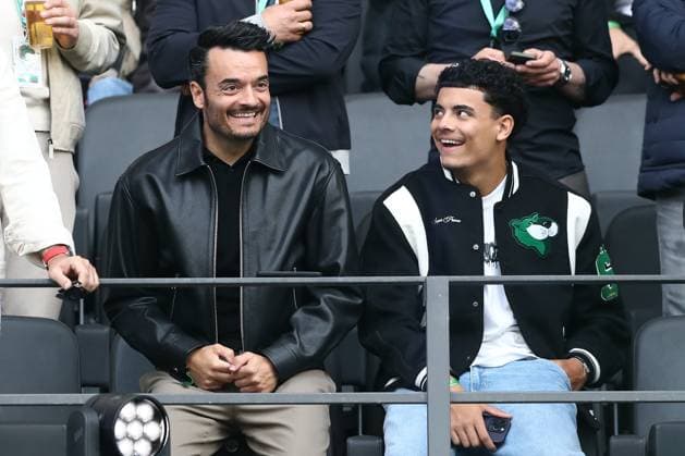 24 05 2025, xtgx, Football DFB Cup Final 2025, Arminia Bielefeld VfB Stuttgart v l Giovanni Zarrella with son Gabriel Bruno DFL DFB REGULATIONS PROHIBIT ANY USE OF PHOTOGRAPHS as IMAGE SEQUENCES and or QUASI VIDEO Berlin