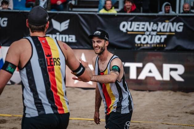 Beach volleyball men King Queen of the Court Hamburg 24 05 2025 Clemens Wickler r high-fives with Nils Ehlers Hamburg Active City Arena Hamburg Germany