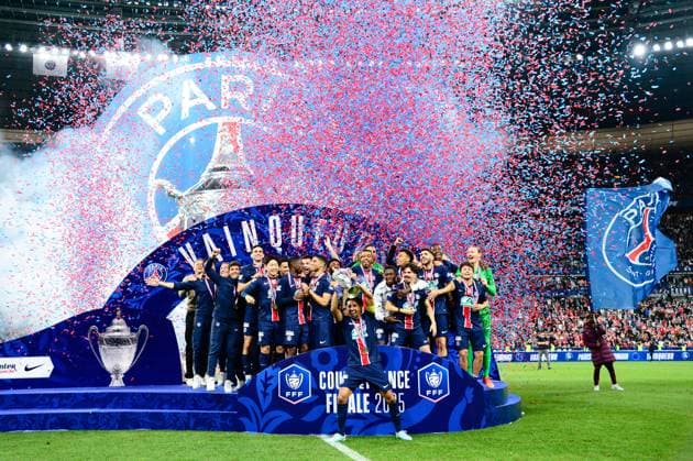 FOOTBALL : PSG vs Reims - Finale Coupe de France - 24 05 2025 PSG players celebrate their side s victory with french cup trophy after the French Cup Final match between Paris Saint Germain and Stade de Reims at Stade de France on May 24 , 2025 in Saint Denis, France. ( Photo by Dante Badano PsnewZ ) - Saint DenisFrance  Copyright: xx