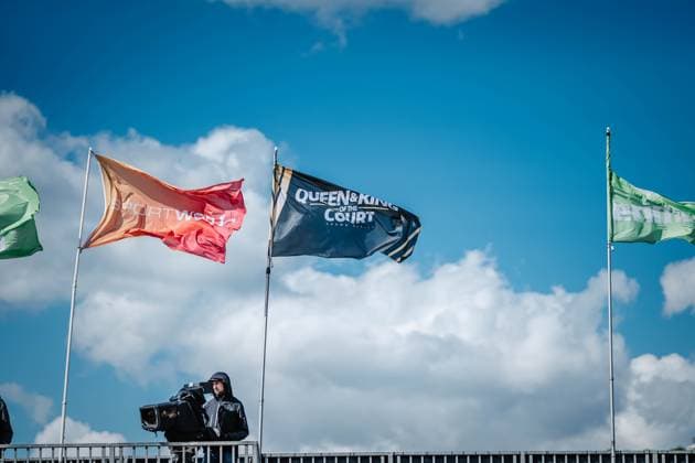 Beach volleyball men King Queen of the Court Hamburg 24 05 2025 Flags at KotC Hamburg blowing in the wind Hamburg Active City Arena Hamburg Germany