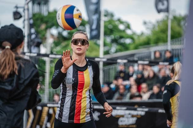 Beach Volleyball Men King Queen of the Court Hamburg 24 05 2025 Anna Chiara Reformat catches a ball Hamburg Active City Arena Hamburg Germany