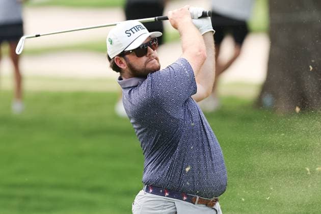 May 24, 2025: Harry Higgs hits an approach shot on the 17th hole during the third round of the Charles Schwab Challenge golf tournament at Colonial Country Club in Fort Worth, TX. Cal Media Fort Worth United States of America - ZUMAc04_ 20250524_zma_c04_026 Copyright: xGrayxSiegelx