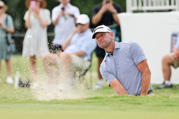 May 24, 2025: Lucas Glover hits out of a greenside bunker on the 17th hole during the third round of the Charles Schwab Challenge golf tournament at Colonial Country Club in Fort Worth, TX. Cal Media Fort Worth United States of America - ZUMAc04_ 20250524_zma_c04_038 Copyright: xGrayxSiegelx