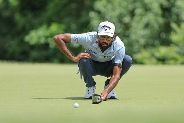 PGA, Golf Herren Golf 2025: Charles Schwab Challenge MAY 24 May 24, 2025: Akshay Bhatia sizes up his putt on the 11th hole during the third round of the Charles Schwab Challenge golf tournament at Colonial Country Club in Fort Worth, TX. Gray Siegel Cal Media (Credit Image: Â Gray Siegel Cal Sport Media) Fort Worth Texas United States of America EDITORIAL USE ONLY Copyright: xx ZUMA-20250524_zma_c04_359.jpg GrayxSiegelx csmphotothree385961