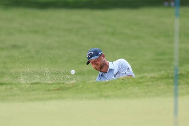 PGA, Golf Herren Golf 2025: Charles Schwab Challenge MAY 24 May 24, 2025: Brice Garnett hits his shot from a greenside bunker on the 11th hole during the third round of the Charles Schwab Challenge golf tournament at Colonial Country Club in Fort Worth, TX. Gray Siegel Cal Media (Credit Image: Â Gray Siegel Cal Sport Media) Fort Worth Texas United States of America EDITORIAL USE ONLY Copyright: xx ZUMA-20250524_zma_c04_343.jpg GrayxSiegelx csmphotothree385977