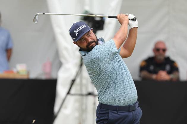 May 24, 2025: J.J. Spaun hits his tee shot on the 10th hole during the third round of the Charles Schwab Challenge golf tournament at Colonial Country Club in Fort Worth, TX. Cal Media Fort Worth United States of America - ZUMAc04_ 20250524_zma_c04_352 Copyright: xGrayxSiegelx