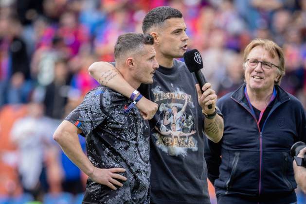 Basel, Switzerland, May 24st 2025: Farewell to Taulant Xhaka (34 Basel) and this is Granit Xhaka before the Super League football match between FC Basel 1893 and FC Luzern at St. Jakob-Park in Basel, Switzerland. Philipp Kresnik (Philipp Kresnik Kresnikphotographie SPP) Copyright: xPhilippxKresnikx xKresnikphotographiex xSPPx spp-en-PhKrKrSp-1KRE0600-Verbessert-RR