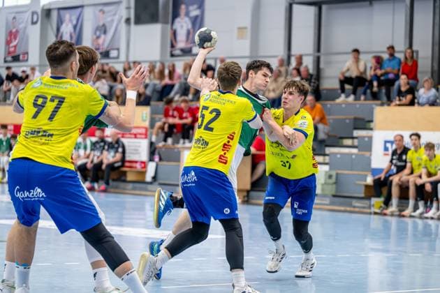 Jugendbundesliga A youth male qualification HSG Dutenhofen Münchholzhausen HC Empor Rostock, 24 05 25 Joris van der Mei HSG Dutenhofen Münchholzhausen, 9 , Philip Steinberg HC Empor Rostock, 37 , Tom Bialek HC Empor Rostock, 52 , Willi Schulz HC Empor Rostock, 97 Jugendbundesliga A youth male qualification HSG Dutenhofen Münchholzhausen HC Empor Rostock Hüttenberg, 24 05 25 Copyright: xBEAUTIFULxSPORTS Roeczeyx