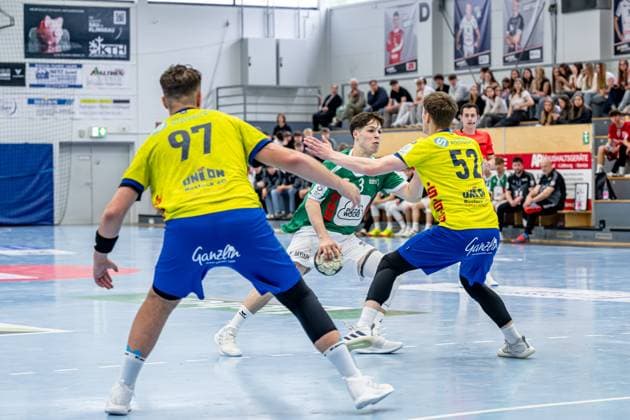 Jugendbundesliga A youth male qualification HSG Dutenhofen Münchholzhausen HC Empor Rostock, 24 05 25 Chris Dominik Hase HSG Dutenhofen Münchholzhausen, 3 , Tom Bialek HC Empor Rostock, 52 , Willi Schulz HC Empor Rostock, 97 Jugendbundesliga A youth male qualification HSG Dutenhofen Münchholzhausen HC Empor Rostock Hüttenberg, 24 05 25 Copyright: xBEAUTIFULxSPORTS Roeczeyx