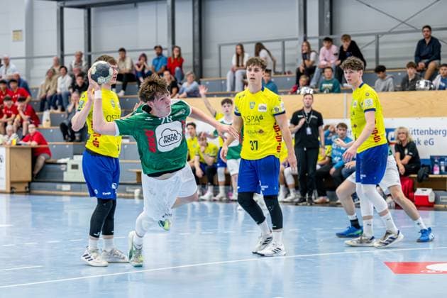 Jugendbundesliga A youth male qualification HSG Dutenhofen Münchholzhausen HC Empor Rostock, 24 05 25 Julius Gümbel HSG Dutenhofen Münchholzhausen, 28 , Philip Steinberg HC Empor Rostock, 37 , Tom Bialek HC Empor Rostock, 52 Jugendbundesliga A youth male qualification HSG Dutenhofen Münchholzhausen HC Empor Rostock Hüttenberg, 24 05 25 Copyright: xBEAUTIFULxSPORTS Roeczeyx