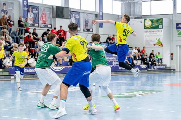 Jugendbundesliga A youth male qualification HSG Dutenhofen Münchholzhausen HC Empor Rostock, 24 05 25 Tom Bialek HC Empor Rostock, 52 , Julius Gümbel HSG Dutenhofen Münchholzhausen, 28 , Willi Schulz HC Empor Rostock, 97 , Jugendbundesliga A youth male qualification HSG Dutenhofen Münchholzhausen HC Empor Rostock Hüttenberg, 24 05 25 Copyright: xBEAUTIFULxSPORTS Roeczeyx