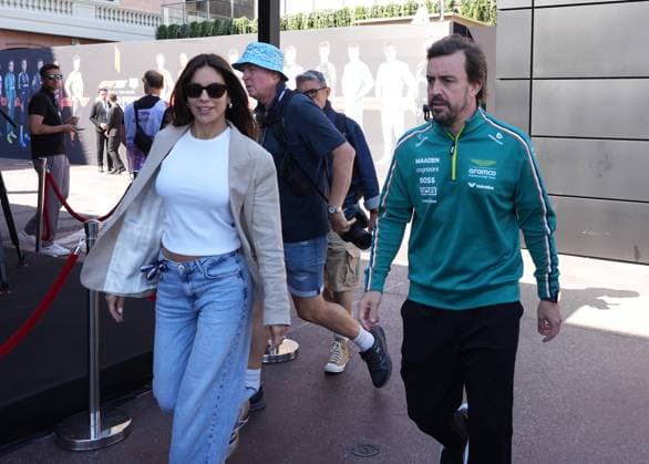 Formula 1 Grand Prix Monaco 2025 25 05 2025, Circuit de Monaco, Monte Carlo, Formula 1 Grand Prix Monaco 2025 ,in the picture Fernando Alonso ESP , Aston Martin Aramco Cognizant Formula One Team with girlfriend Melissa Jimenez nordphotoxGmbHx xBratic nph00250