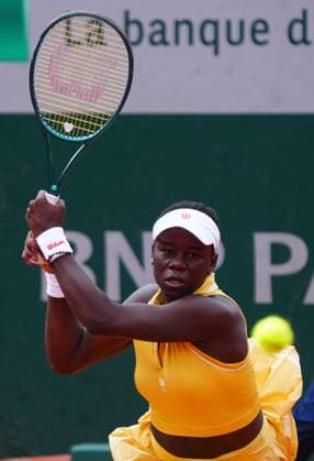 Victoria Mboko in first round action French Open Tennis, Day One, Tennis, Roland Garros, Paris, France - 25 May 2025 EDITORIAL USE ONLY No use with unauthorised audio, video, data, fixture lists, club league logos or live services. Online in-match use limited to 120 images, no video emulation. No use in betting, games or single club league player publications. Copyright: xJavierxGarcia Shutterstockx 15314618l