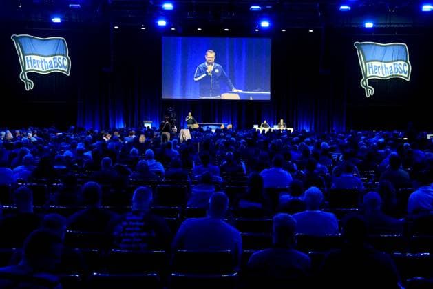 DEU, DFL, 2 FBL, Hertha BSC, Mitgliederversammlung, 25 05 2025, Messe Berlin, Berlin, DEU, DFL, 2 FBL, Hertha BSC, Mitgliederversammlung, im Bild Praesident Fabian Drescher Hertha BSC Berlin , Mitglieder, Hallenuebersicht DFL regulations prohibit any use of Photographs as image sequences and or quasi video nordphotoxGmbHx xEngler nph00076