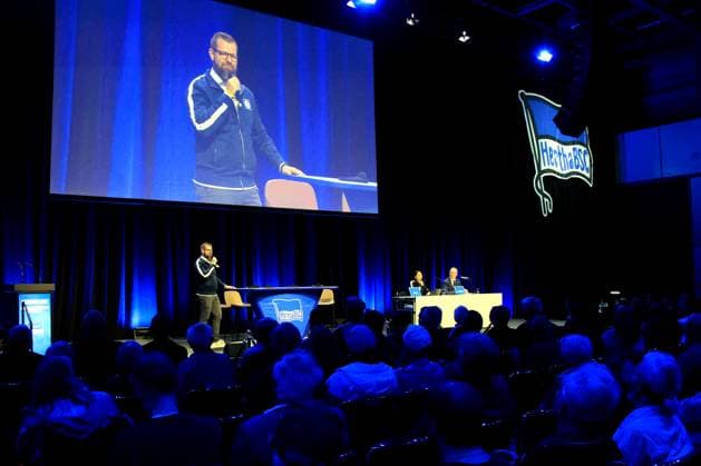 DEU, DFL, 2 FBL, Hertha BSC, Mitgliederversammlung, 25 05 2025, Messe Berlin, Berlin, DEU, DFL, 2 FBL, Hertha BSC, Mitgliederversammlung, im Bild Praesident Fabian Drescher Hertha BSC Berlin , Mitglieder, Hallenuebersicht DFL regulations prohibit any use of Photographs as image sequences and or quasi video nordphotoxGmbHx xEngler nph00076