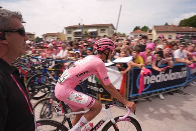 Pink jersey Isaac Del Toro at the stage 15 of the Giro d™Italia from Fiume Veneto to Asiago, Italy - Sunday, May 25, 2025. - cycling.  Copyright: xMarcoxAlpozzi LaPressex