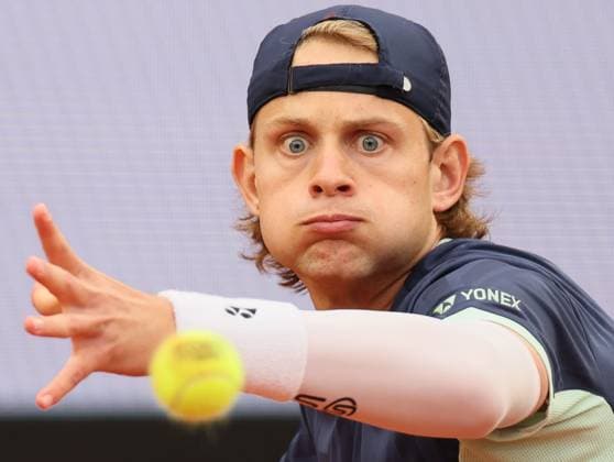Belgian Zizou Bergs pictured in action during a match between Belgian Bergs and French Mpetshi Perricard in the first round of the Men s Singles at the Roland Garros French Open tennis tournament, in Paris, France, Sunday 25 May 2025. This year s tournament takes place from 25 May to 08 June. BENOITxDOPPAGNE  x125218037x