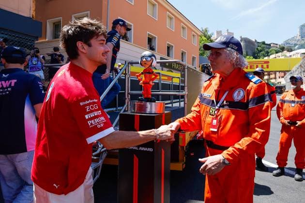 F1 - MONACO GRAND PRIX 2025 LECLERC Charles (mco), Scuderia Ferrari SF-25, portrait giving the Marshal Award during the Formula 1 Tag Heuer Grand Prix de Monaco, 8th round of the 2025 FIA Formula One World Championship, WM, Weltmeisterschaft from May 23 to 25, 2025 on the Circuit de Monaco, in Monte-Carlo, Monaco - Monte-CarloMonaco  Copyright: xJavierxJimenezx