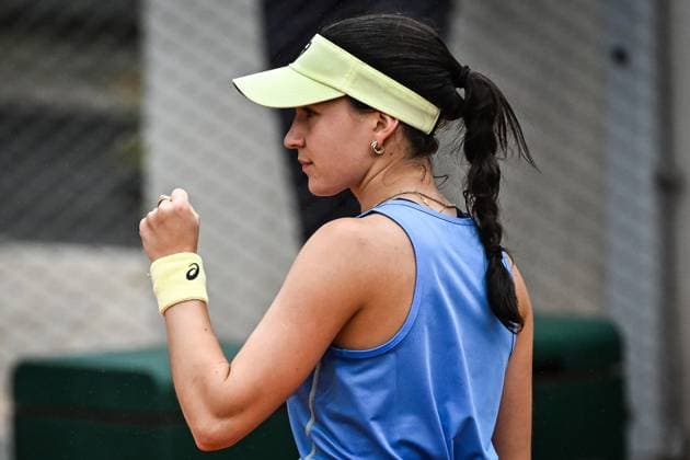 May 25, 2025, Paris, France, France: Eva LYS of Germany celebrates his point during the first day of Roland-Garros 2025, French Open 2025, Grand Slam tennis tournament at Roland-Garros Stadium on May 25, 2025 in Paris, France. Paris France - ZUMAm308 20250525_zsp_m308_004 Copyright: xMatthieuxMirvillex
