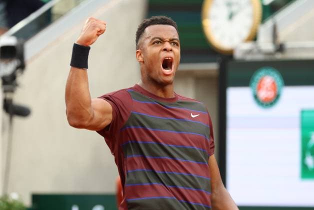ROLAND GARROS 2025 Thierry Larret MAXPPP - PARIS (75) 25 05 2025 Thierry Larret Maxppp. Tennis. Roland Garros 2025. Internationaux de France de tennis. Stade Roland Garros, Paris (75). Le 25 mai. Court Suzanne Lenglen : Giovanni MPETSHI PERRICARD (FRA) vs Zizou BERG (BEL) PARIS (75) STADE ROLAND GARROS PARIS ILE DE FRANCE FRANCE  Copyright: xMAXPPPxThierryxLarretx TLR202505255708 TLR202505255708