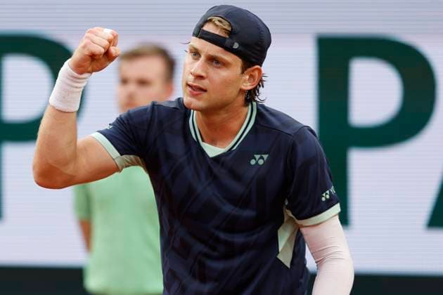 May 25, 2025, Paris, Paris, France: Zizou Bergs (BEL) celebrate during the tennis Grand Slam of Roland Garros 2025, at Roland Garros Stadium, match between Giovanni Mpetshi Perricard (FRA) and Zizou Bergs (BEL) - on May 25 2025.Paris - France Paris France - ZUMAb253 20250525_zsp_b253_083 Copyright: xLoicxBaratouxx