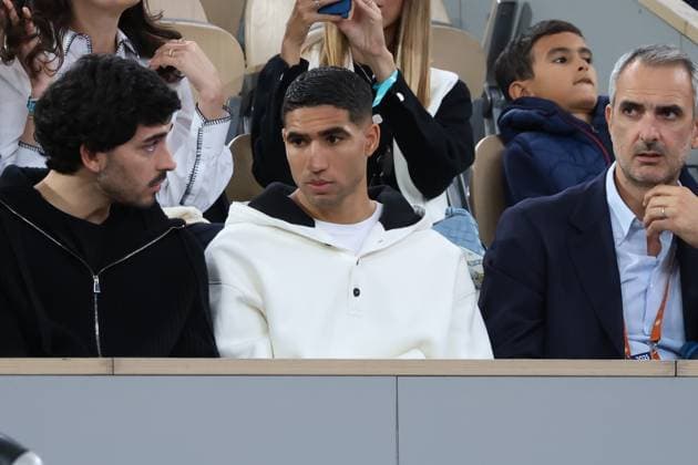ROLAND GARROS 2025 Thierry Larret MAXPPP - PARIS (75) 25 05 2025 Thierry Larret Maxppp. Tennis. Roland Garros 2025. Internationaux de France de tennis. Stade Roland Garros, Paris (75). Le 25 mai. Court Phillipe Chatrier : Aryna SABALENKA (RUS) vs Kamilla RAKHIMIVA (RUS) ; Achraf HAKIMI JOUEUR PSG - Tennis. Roland Garros 2025. French Open tennis tournament. Roland Garros Stadium, Paris (75) PARIS (75) STADE ROLAND GARROS PARIS ILE DE FRANCE FRANCE  Copyright: xMAXPPPxThierryxLarretx TLR202505255619 TLR202505255619