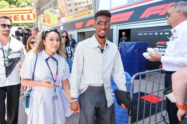 Kingsley Coman 11 FC Bayern Muenchen with girlfriend in the pit lane, Race, Monaco Grand Prix, Motorsport, Men, Formula 1, 25 05 2025 Monte Carlo Monaco MCO Copyright: xkolbert-press ChristianxKolbertx