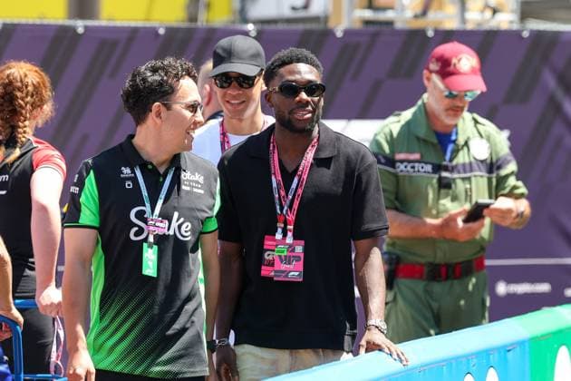 l r Jamal Musiala 42 FC Bayern Muenchen , Alphonso Davies 19 FC Bayern Muenchen in the pit lane, Race, Monaco Grand Prix, Motorsport, Men, Formula 1, 25 05 2025 Monte Carlo Monaco MCO Copyright: xkolbert-press ChristianxKolbertx