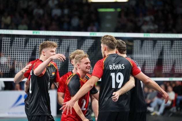 The German team celebrates a point win, GER, Germany vs. Italy, Volleyball, Men, National match, Season 2024 2025, 25 05 2025, GER, Germany vs. Italy, Volleyball, Men, National match, Season 2024 2025, 25 05 2025 Munich Copyright: xEibner-Pressefoto JennixMaulx EP_JML