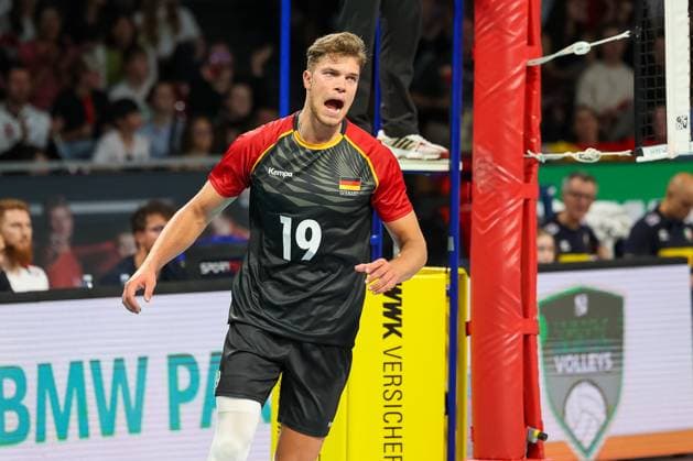 Erik Roehrs Germany, 19 celebrates a point win, GER, Germany vs. Italy, Volleyball, Men, National match, Season 2024 2025, 25 05 2025, GER, Germany vs. Italy, Volleyball, Men, National match, Season 2024 2025, 25 05 2025 Munich Copyright: xEibner-Pressefoto JennixMaulx EP_JML