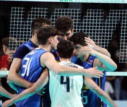 Joy of the Italian team after winning a point He Volleyball, Germany vs Italy, BMW Park, Munich, 25 05 25, Copyright: WolfgangxFehrmann