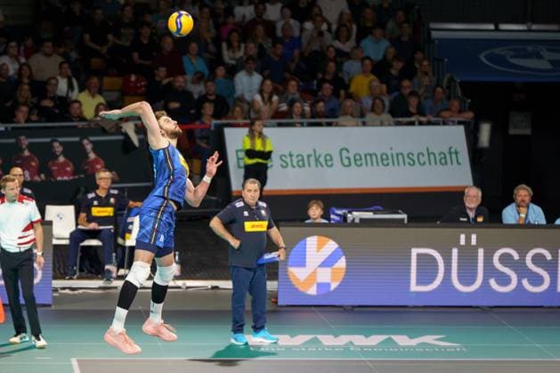 Volleyball mens national match, Germany vs. Italy, 25 05 2025 Kamil Rychlicki ITA, 11 on a serve Volleyball mens national match, Germany vs. Italy, 25 05 2025, BMW Park, Munich Copyright: xBEAUTIFULxSPORTSx Pajonkx