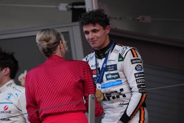 Formula 1 Grand Prix Monaco 2025 25 05 2025, Circuit de Monaco, Monte Carlo, Formula 1 Grand Prix Monaco 2025 ,in the picture podium winner Lando Norris GBR , McLaren F1 Team receives the FIA plaque from Charlene Lynette Grimaldi, Princess of Monaco nordphotoxGmbHx xBratic nph00250