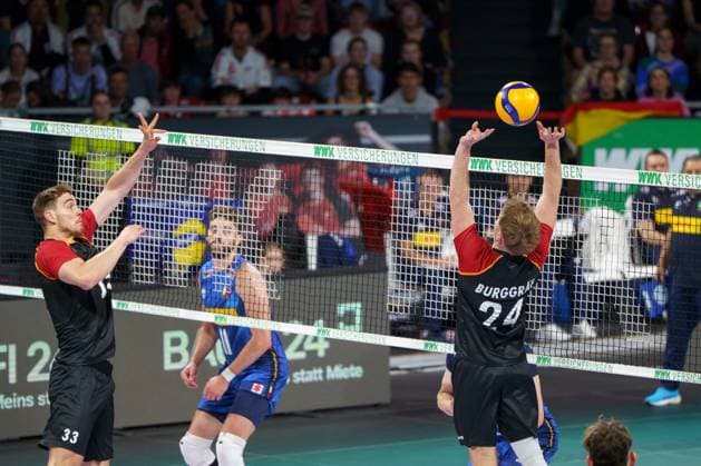 Volleyball mens international, Germany vs. Italy, 25 05 2025 Simon Torwie GER, 33 , Eric Burggraef GER, 24 Volleyball mens international, Germany vs. Italy, 25 05 2025, BMW Park, Munich Copyright: xBEAUTIFULxSPORTSx Pajonkx
