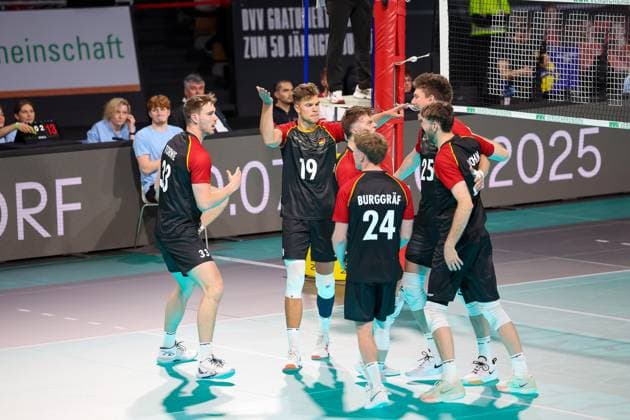 The German team celebrates a point win, GER, Germany vs. Italy, Volleyball, Men, National match, Season 2024 2025, 25 05 2025, GER, Germany vs. Italy, Volleyball, Men, National match, Season 2024 2025, 25 05 2025 Munich Copyright: xEibner-Pressefoto JennixMaulx EP_JML