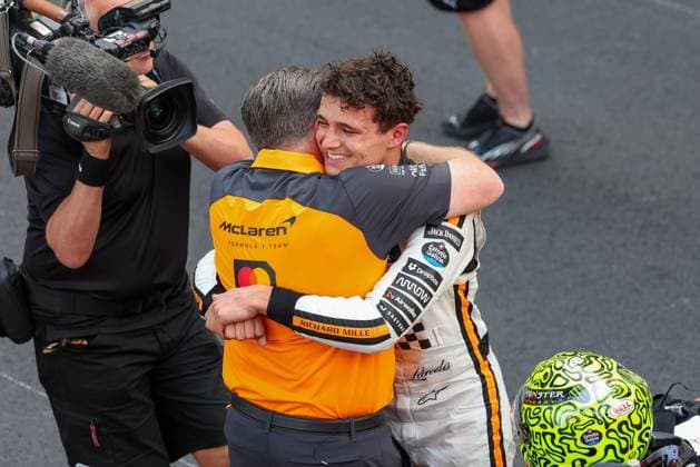 Motorsport manager and current CEO of McLaren Racing Zak Brown hugs Lando Norris McLaren Formula 1 Team after his victory, Race, Monaco Grand Prix, Motorsport, Men, Formula 1, 25 05 2025 Monte Carlo Monaco MCO Copyright: xkolbert-press ChristianxKolbertx