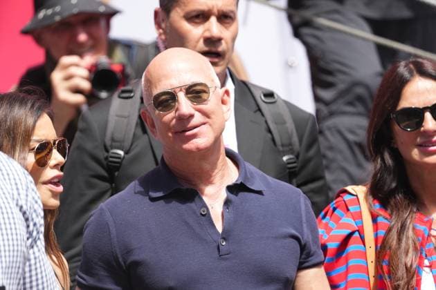 Formula 1 Grand Prix Monaco 2025 25 05 2025, Circuit de Monaco, Monte Carlo, Formula 1 Grand Prix Monaco 2025 ,in the picture Amazon founder Jeffrey Preston Jeff Bezos with partner Lauren Sanchez nordphotoxGmbHx xBratic nph00250