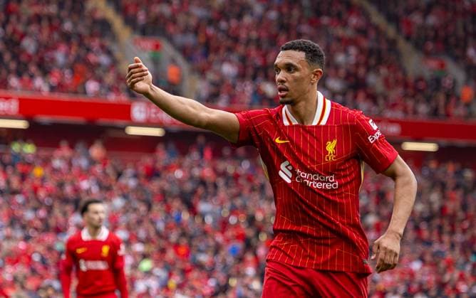 Football - FA Premier League - Liverpool FC v Crystal Palace FC LIVERPOOL, ENGLAND - Sunday, May 25, 2025: Liverpool s Trent Alexander-Arnold during the FA Premier League match between Liverpool FC and Crystal Palace FC at Anfield. (Photo by David Rawcliffe Propaganda) LIVERPOOL Anfield MERSEYSIDE ENGLAND  Copyright: xDavidxRawcliffex P2025-05-25-Liverpool_Crystal_Palace-40
